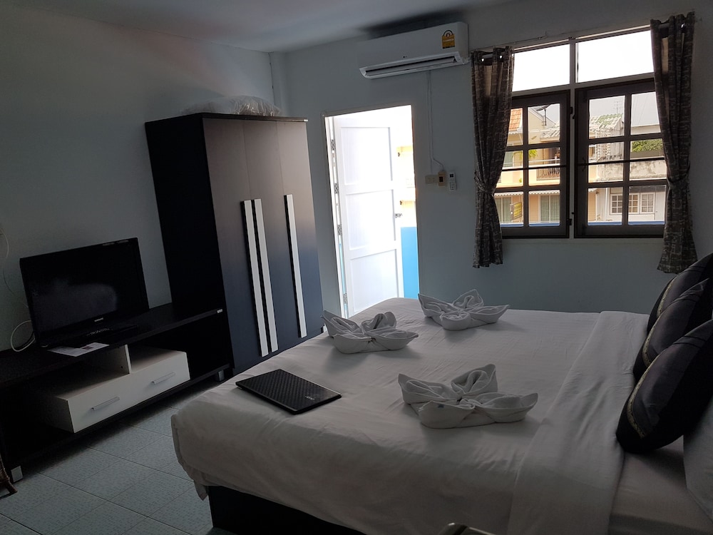Chaam Guesthouse
