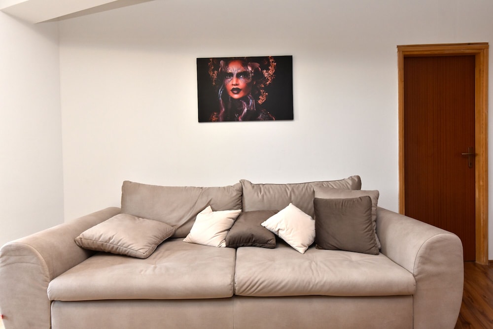 Apartments Arsen 928