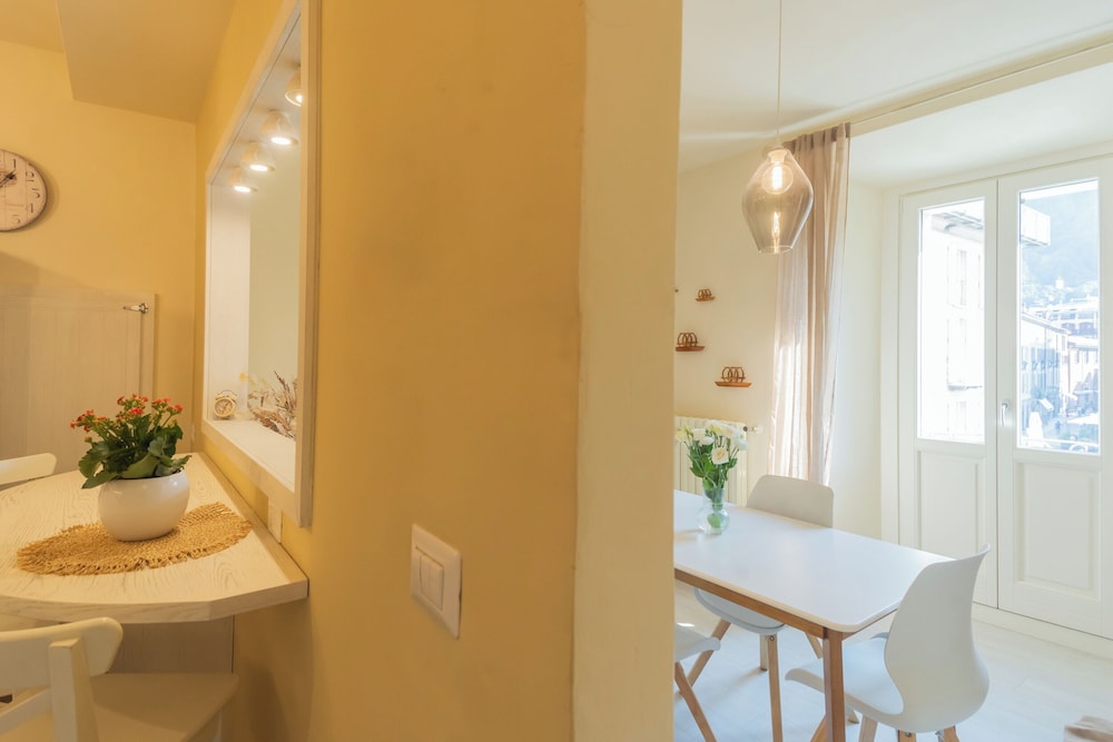 Linda Apartments by Rent all Como