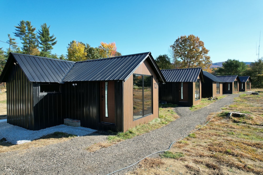 Emrose Luxury Cabins