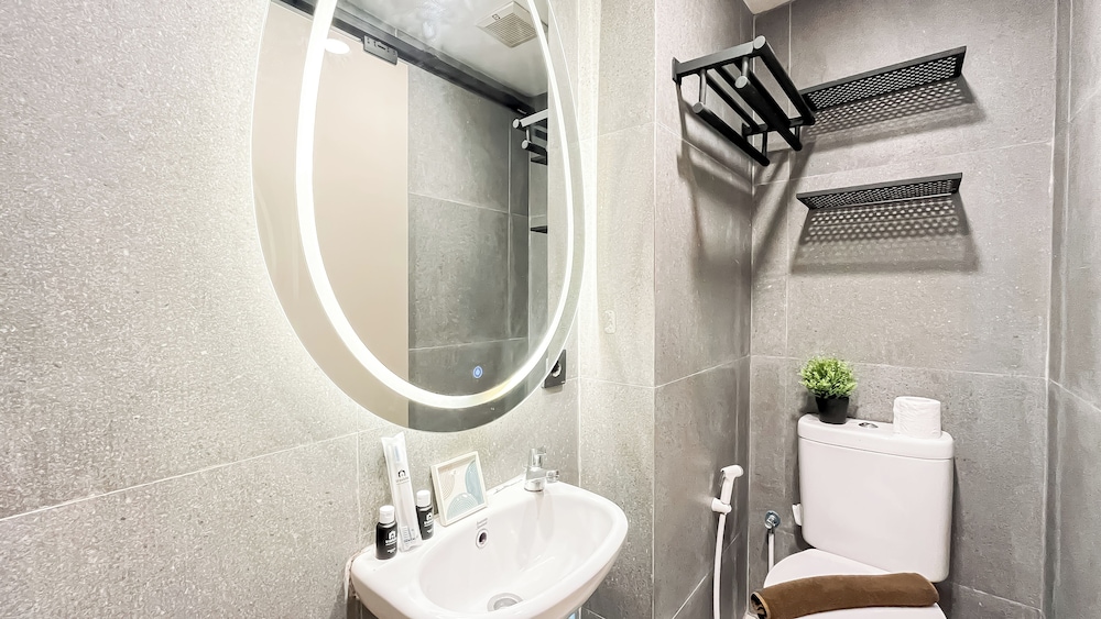 Tranquil And Modern Look Studio At Tokyo Riverside Pik 2 Apartment