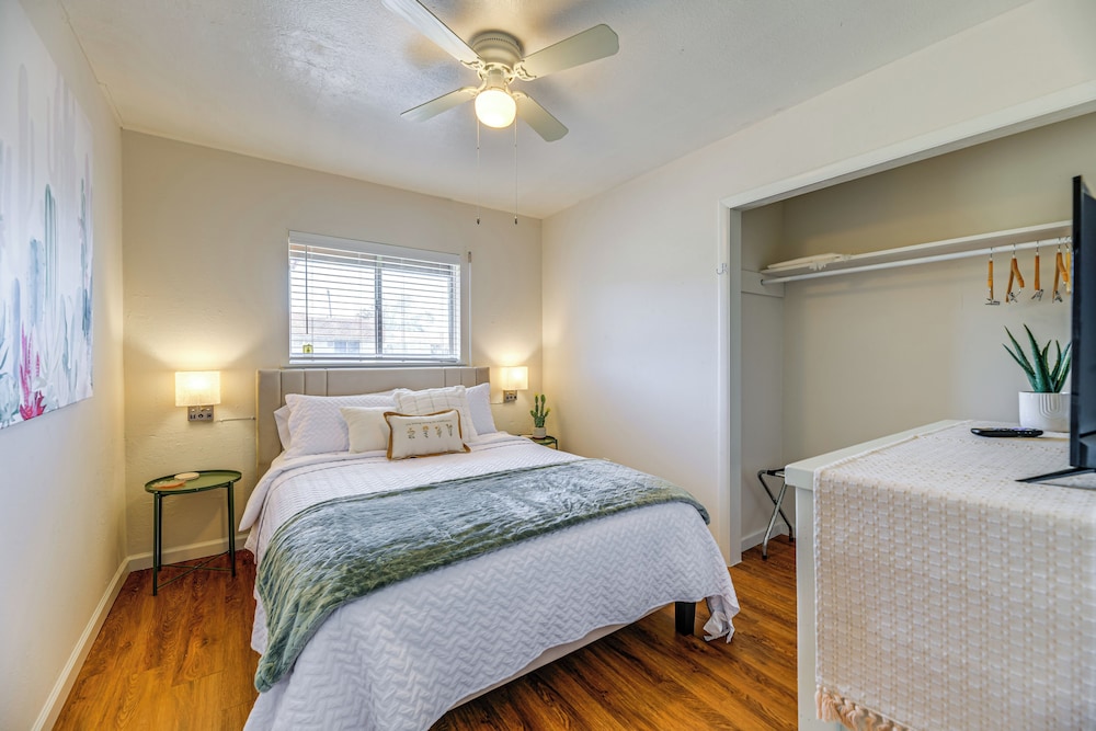 Game Room & Grill: Family Home in Corpus Christi!