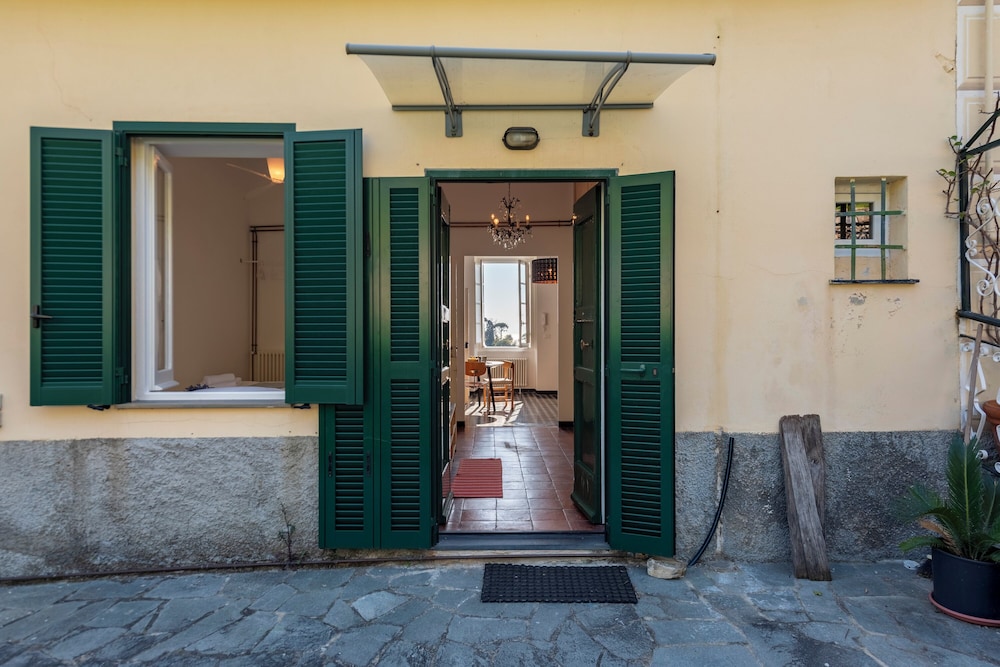 Sea View Apartment Camogli Hill