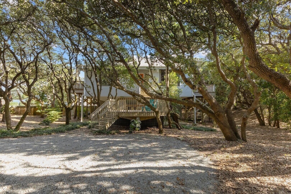 Beach Grove 3 Bedroom Home