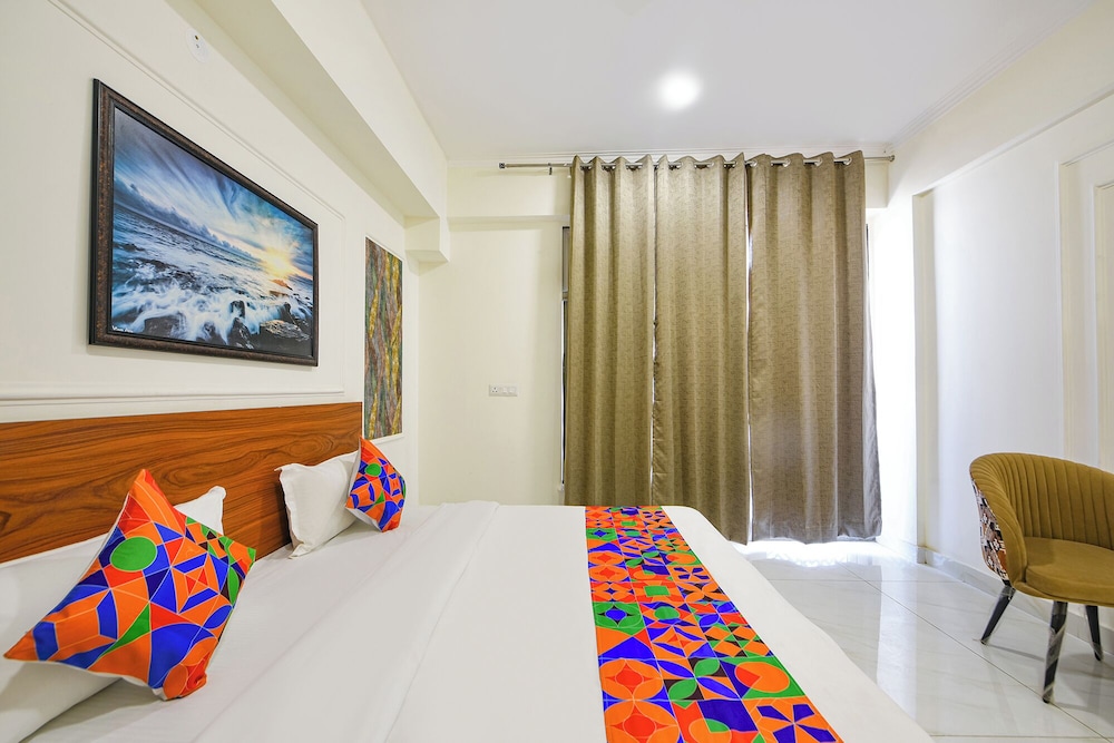 Fabhotel Prime The Golden Petals & Banquet