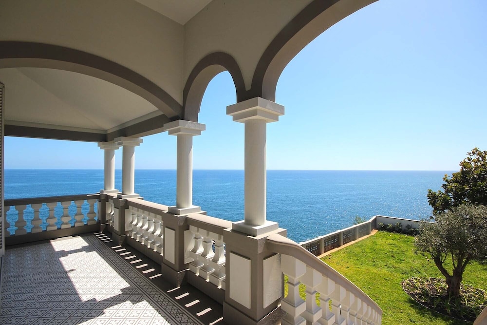Luxury Barreirinha House view 2