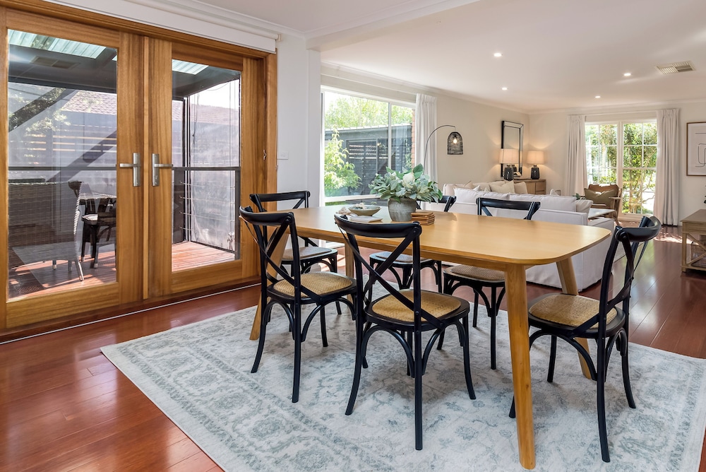 Modern 3BR in Macquarie