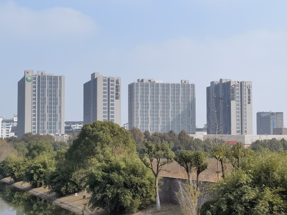 Galaxy JunYu Apartment