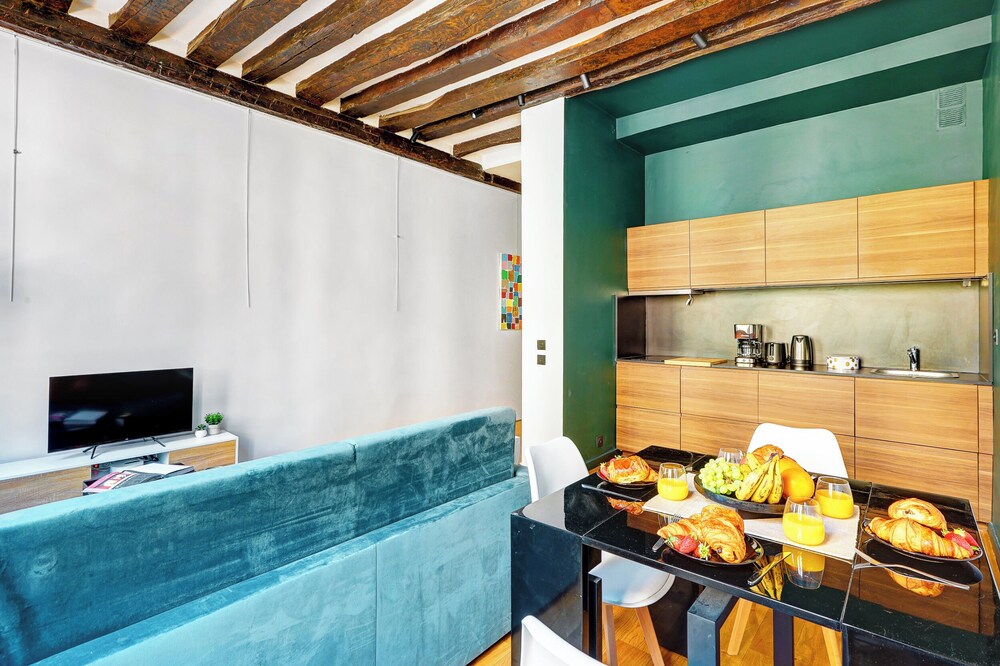 Chic 1BR Near Le Marais & Picasso Museum