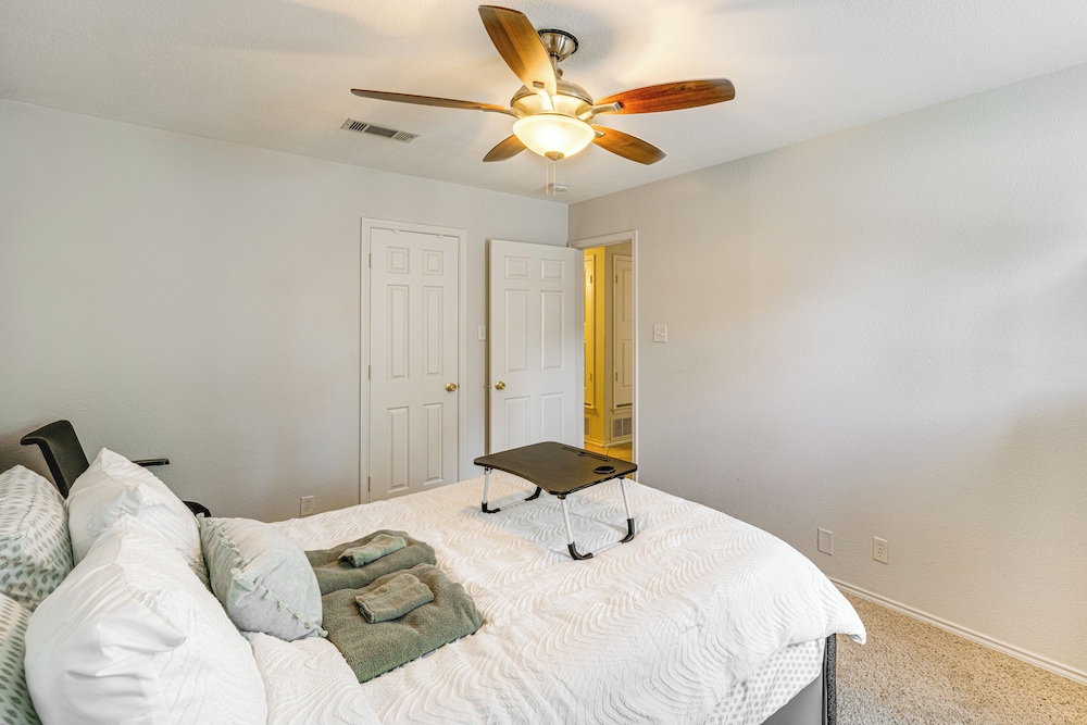 1 Mi to Denton Square: Family Home w/ Fenced Yard!