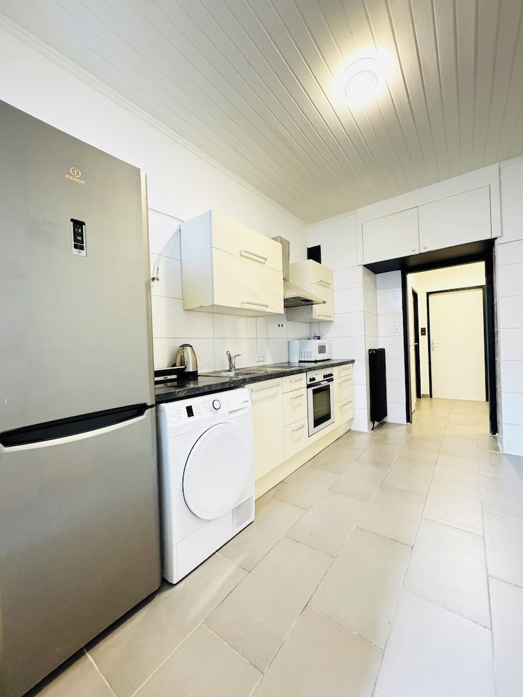 Cozy 2 Room Stay for 5 Near Stadthalle