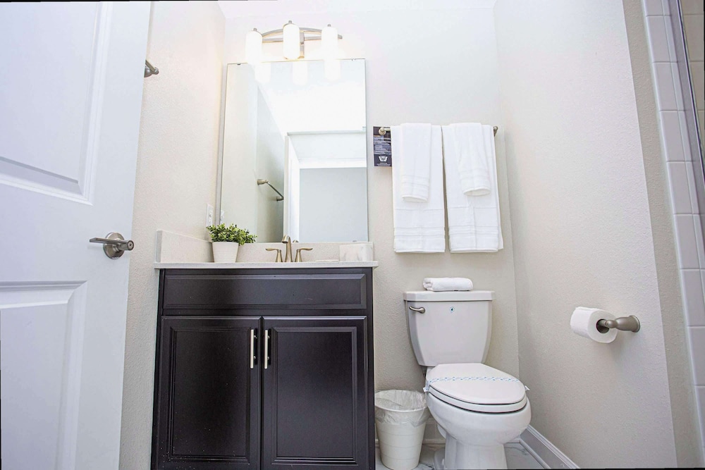 5BR Private Pool Resort Amenities Near Disney