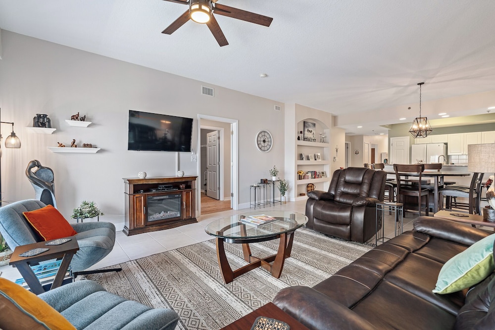 Sunny 3BR Condo Steps to Beach Pool NSB FL
