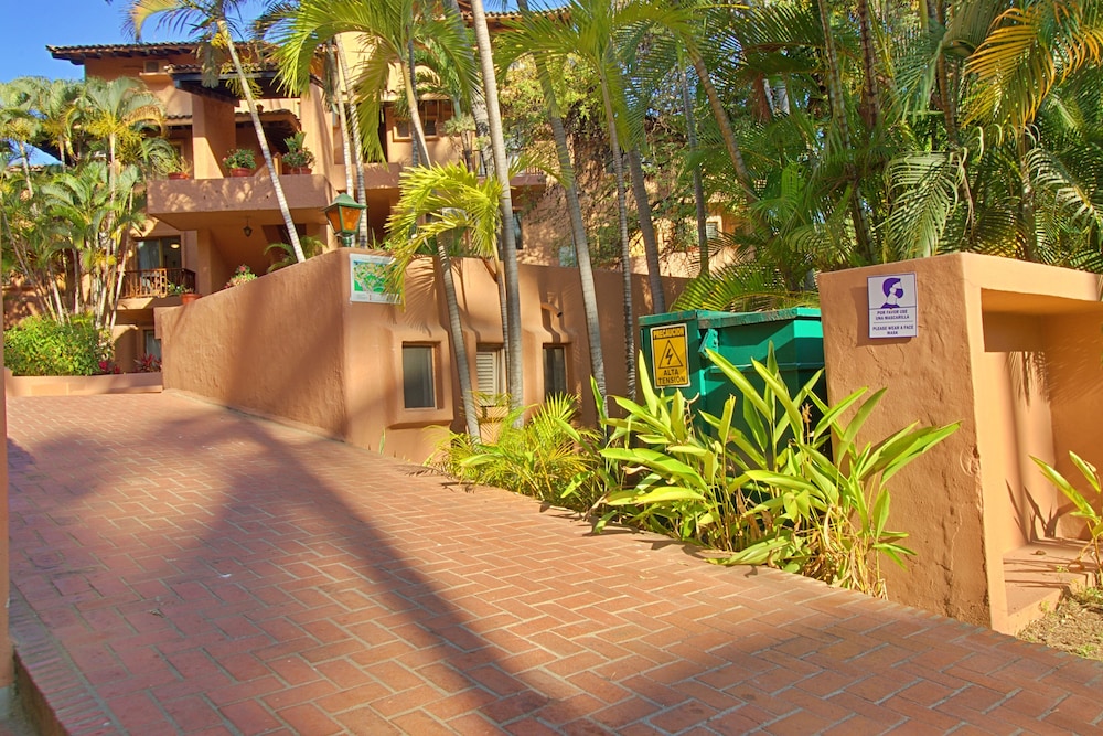 Villa Facing the Beach in a Large Terrace 7 Pools, Tennis Courts, Security view 4