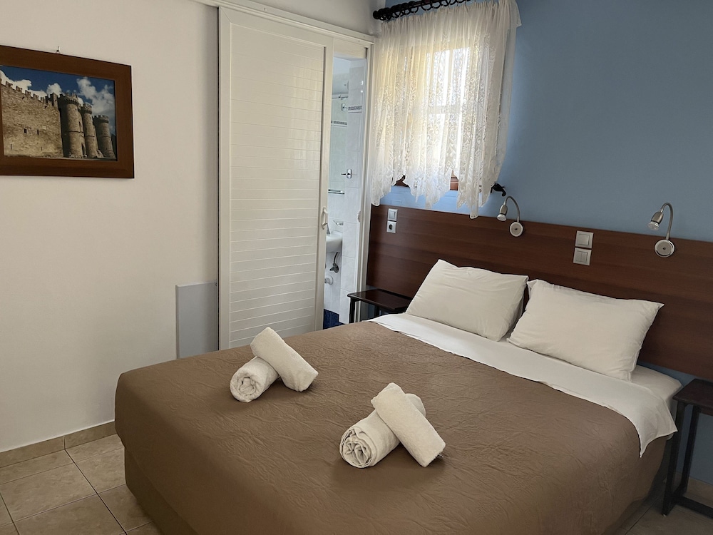 Eleni Rooms