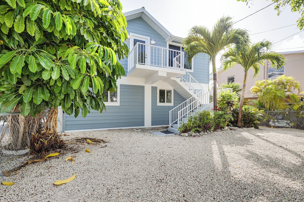 Close to Beach: Canal-front Home in Islamorada