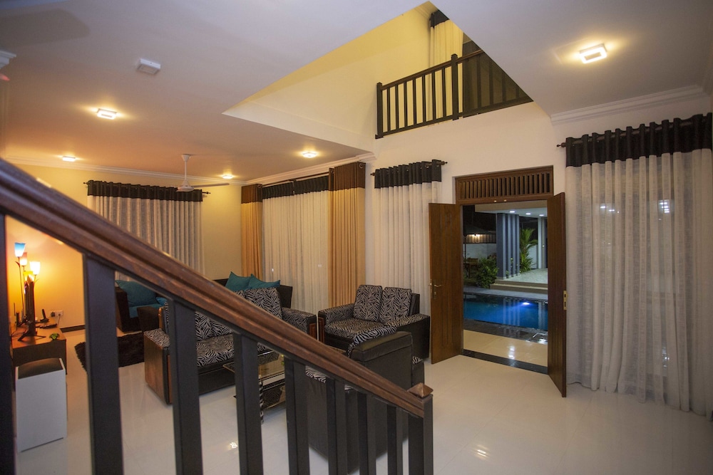 Royal Mansion Luxury Villa