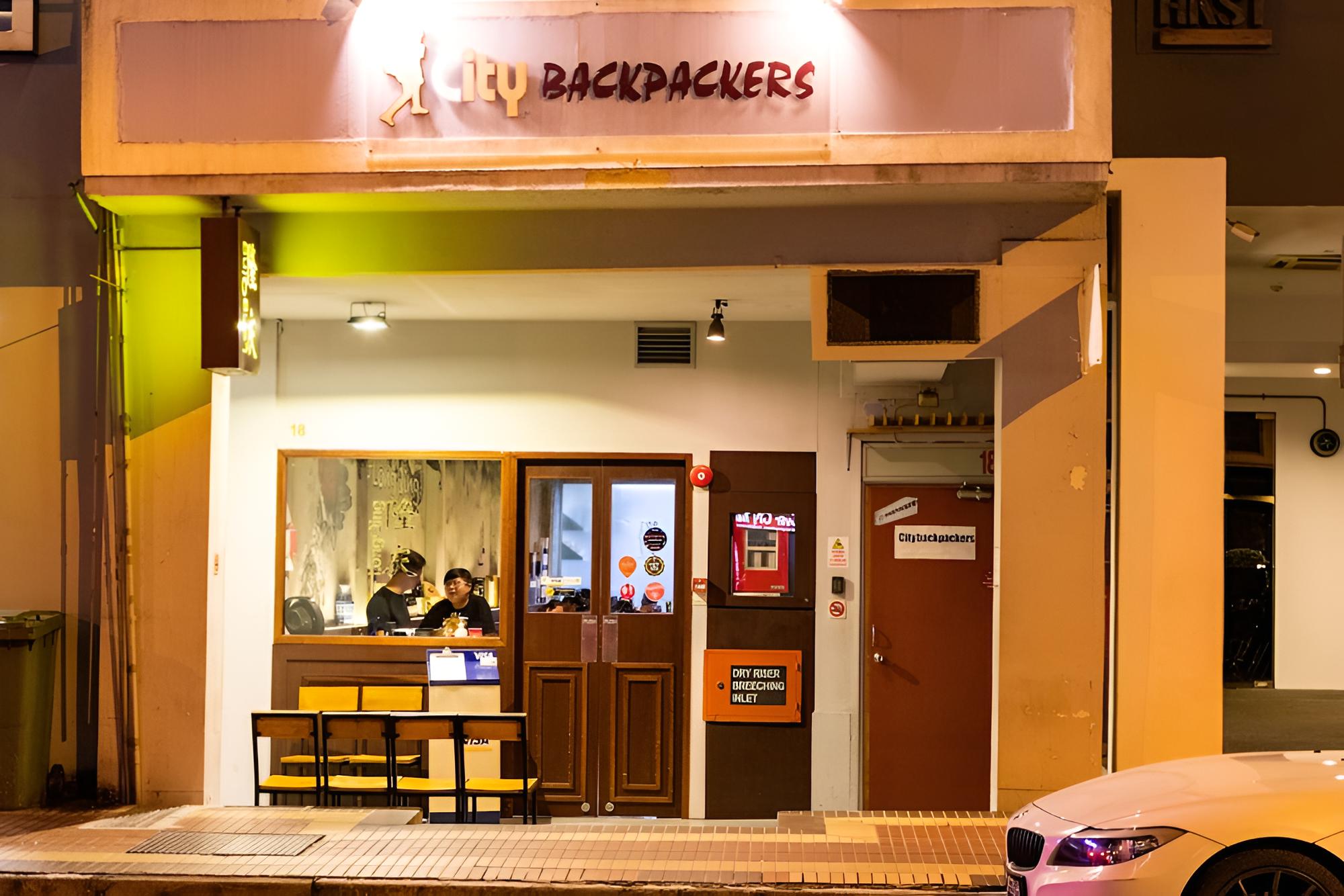 City Backpackers - Hostel