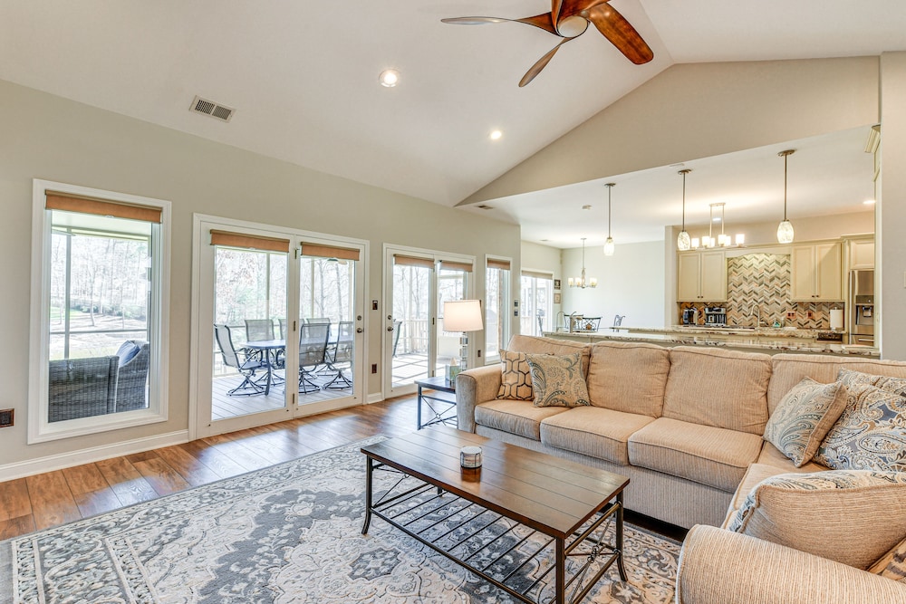 Waterfront Lake Norman Retreat w/ Dock + Hot Tub! view 4