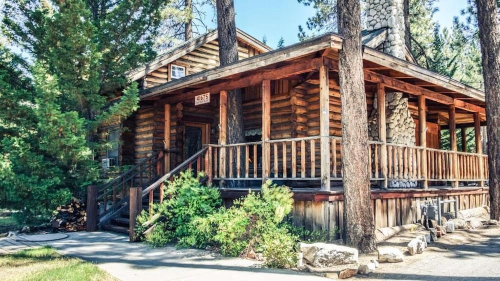 Eagle's Nest Lodge