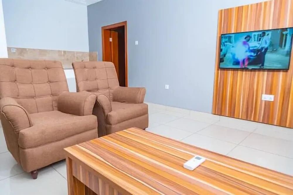 Metrohut Service Apartments