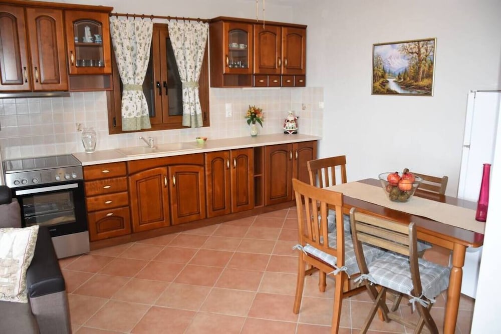 Artemis Apartment with Stunning view view 2