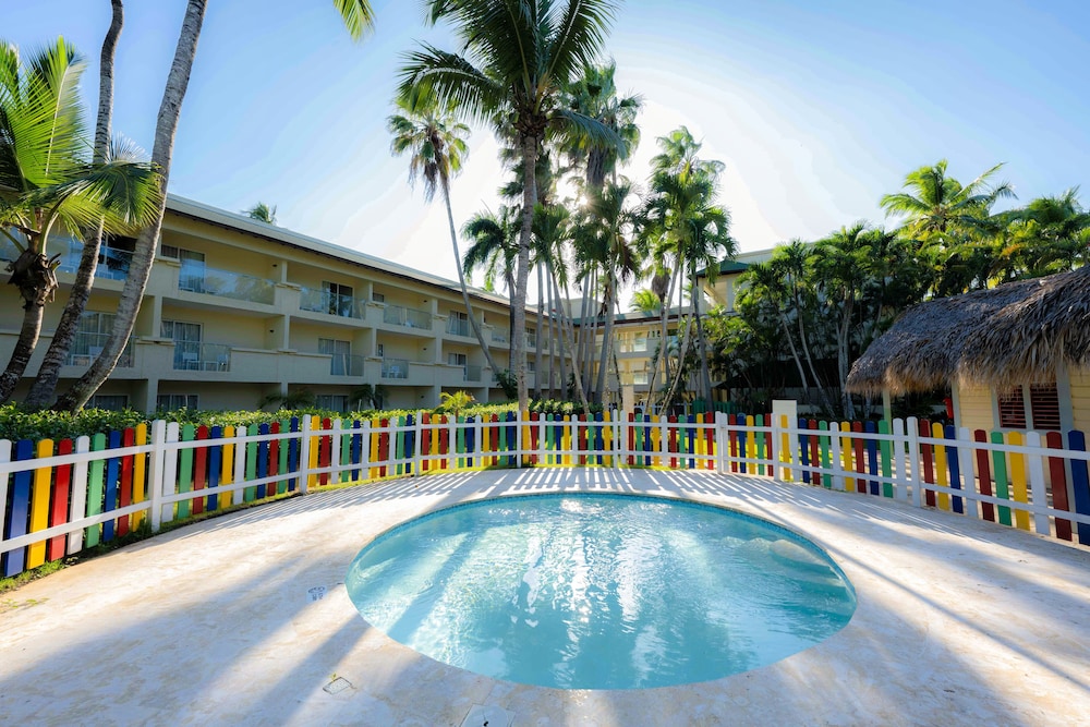 Coral Costa Caribe Beach Resort - All Inclusive - Property Image 71