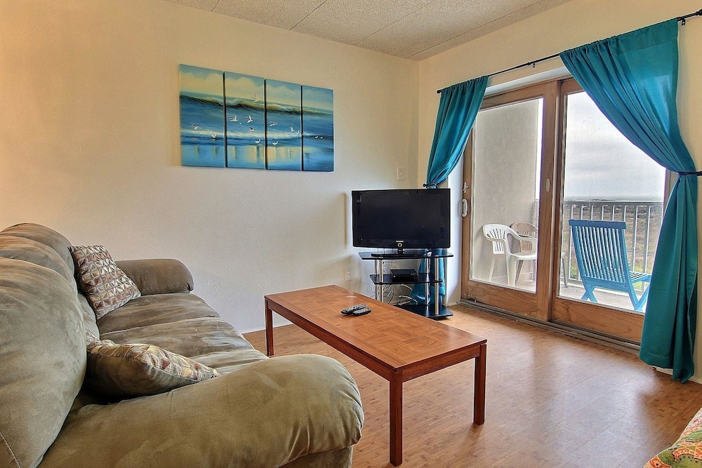 The Beach Hut 135IR