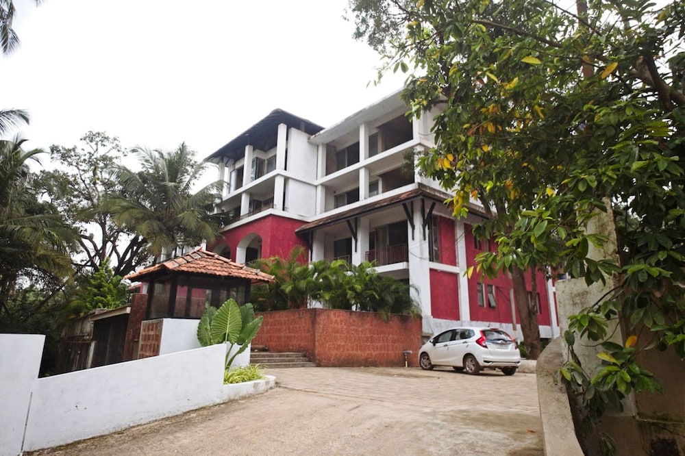 1BR in Candolim - Walking Distance From Beach view 2