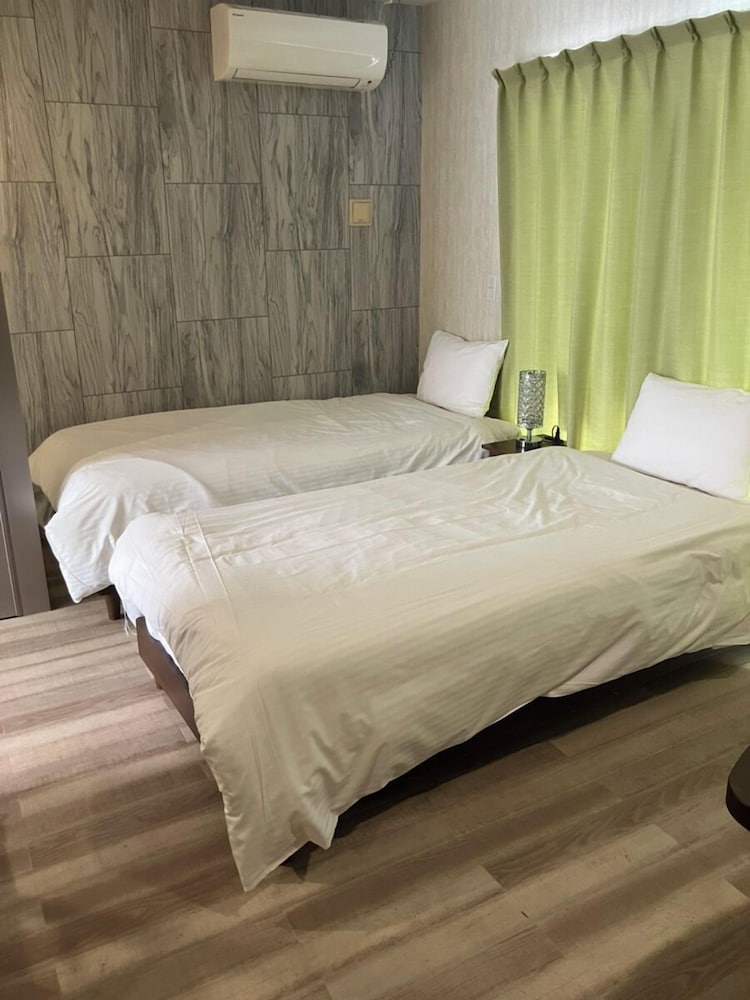 New Normal Condo in KENCHOMINAMIGUCHI
