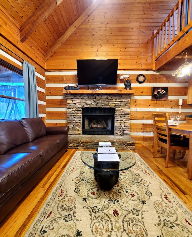 Private yet walking distance to downtown