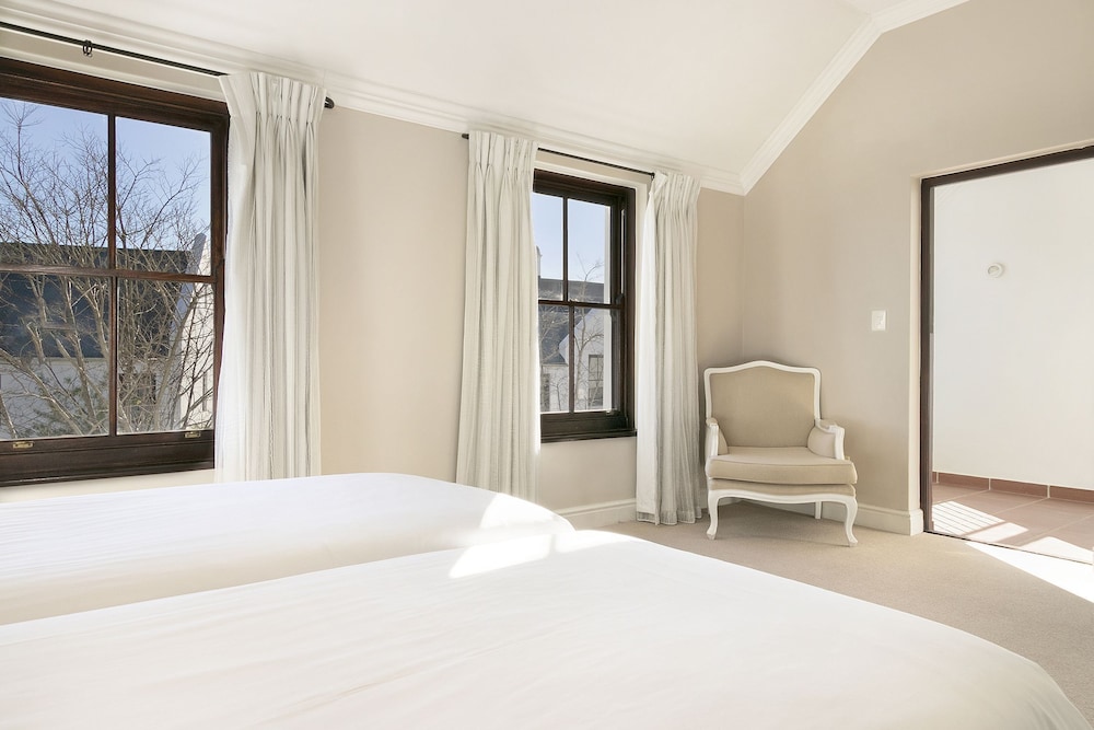 Winelands Golf Lodges at De Zalze