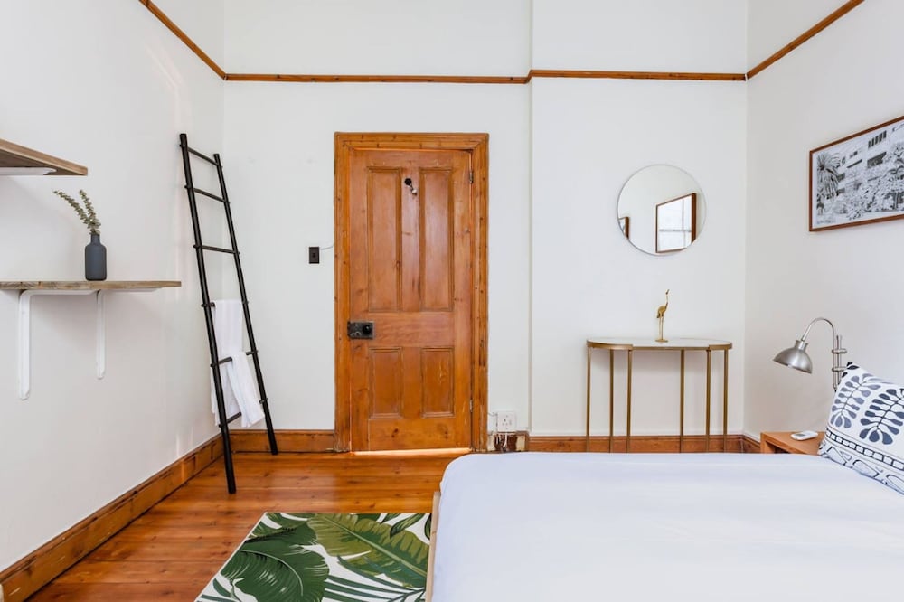 Spacious 3-bed Sunlit Comfort Power Backup