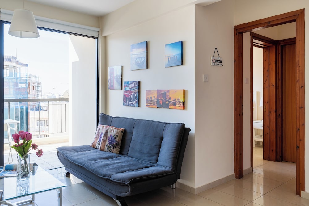 Glade - 1 BR Apt. & Balcony in Larnaca