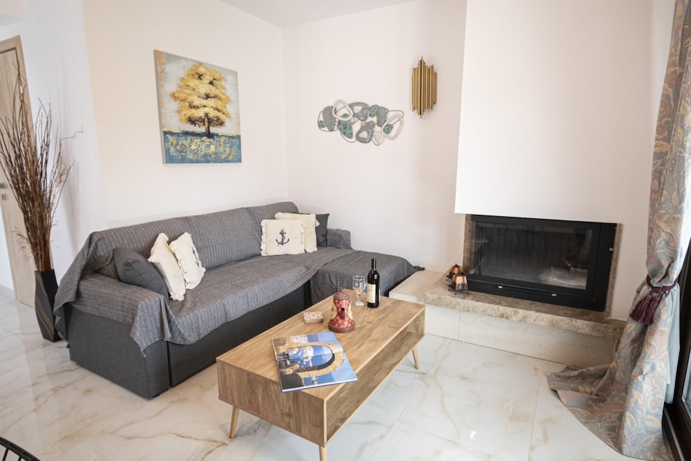 Bonas Maisonette No1 By Travel Pro Services view 4