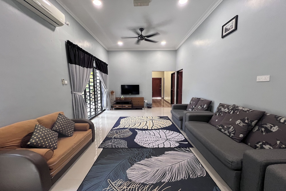 Nurbayu Villa (3 and 4 bedroom Villa) Kemaman
