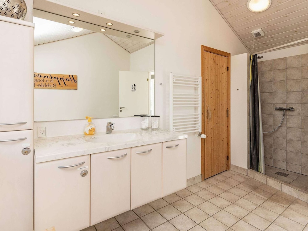 Stunning Holiday Home in Hirtshals with Hot Tub view 3