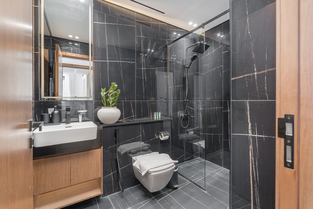 Tranquil 2 Bedroom in Binghatti Onyx With a Private Pool and City View