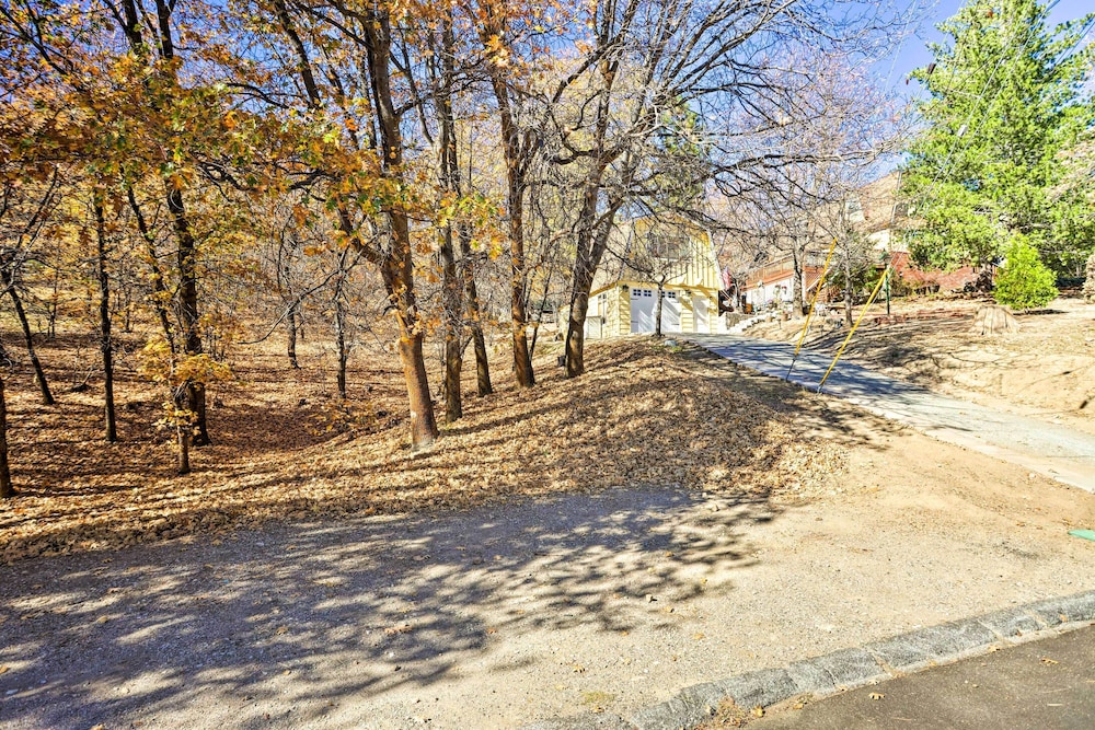 Lake Arrowhead Studio Near Hiking w/ Hot Tub view 5