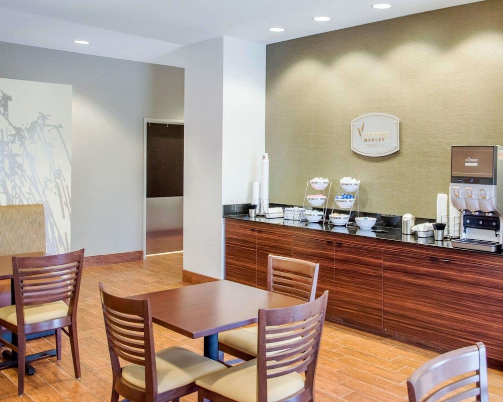 Sleep Inn & Suites Parkersburg - Mineral Wells