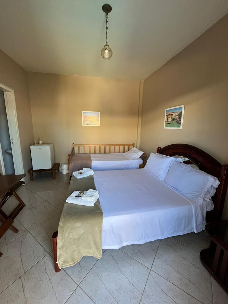 HOSPEDAGEM CLÃ DOS COUTO