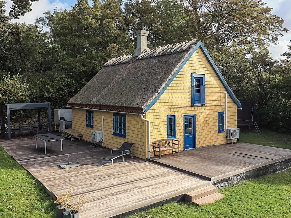 6 Person Holiday Home in Rude