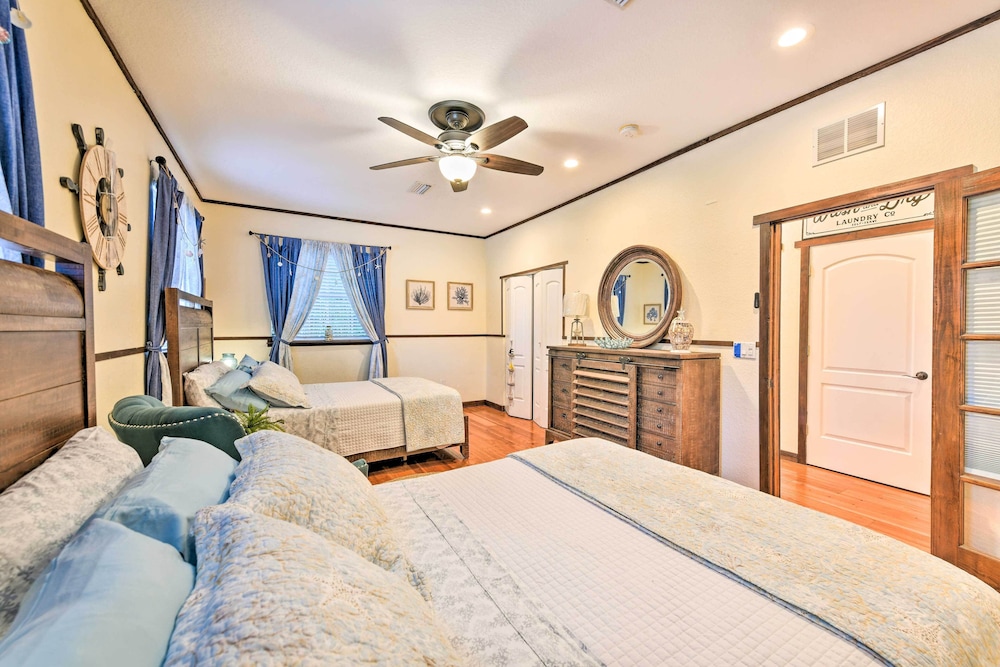 Sarasota Getaway w/ Private Pool & Backyard Oasis!