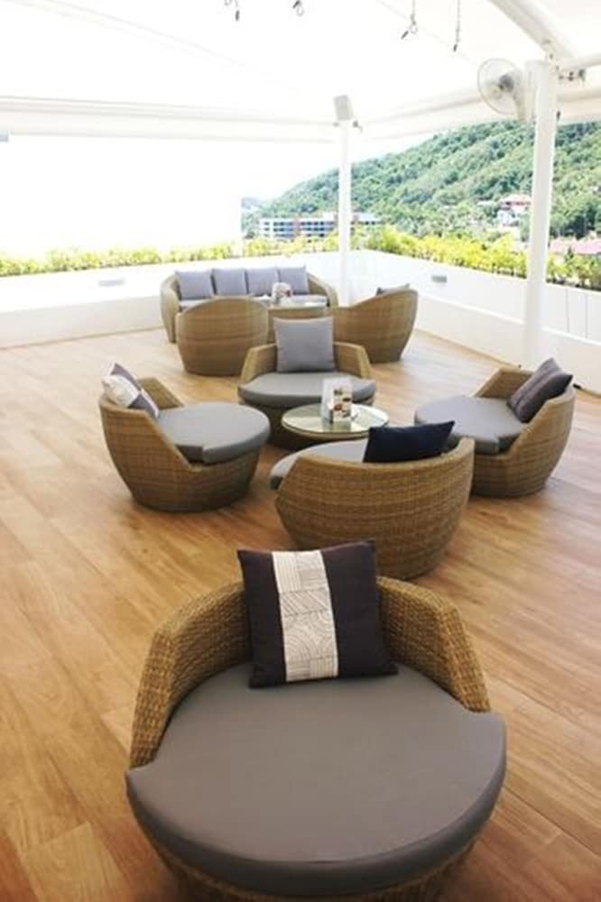 Kata Ocean View Residences
