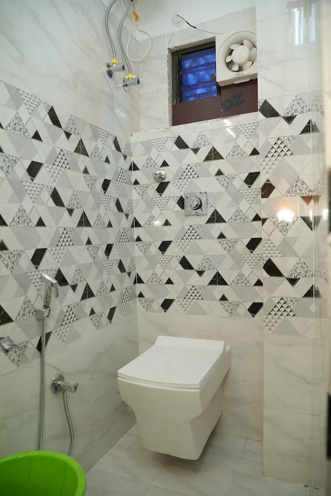 Aashhiana Guest House Entire 2BHK Service Apartments, Kolkata