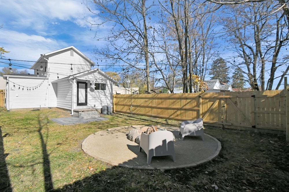 Abode 81 in Newark