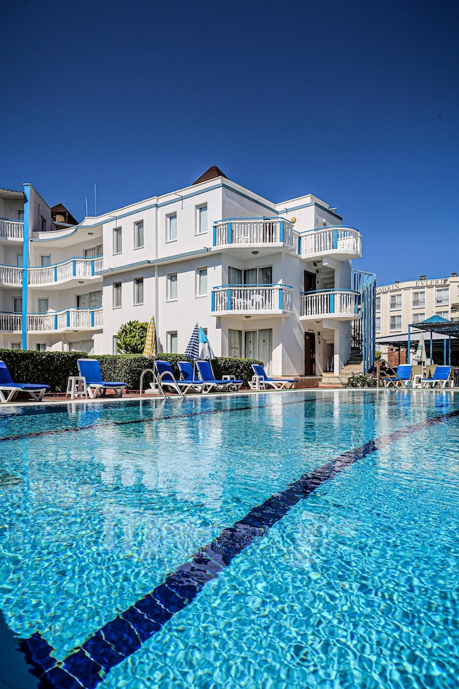 Sunset Village Apart Otel - Image 45