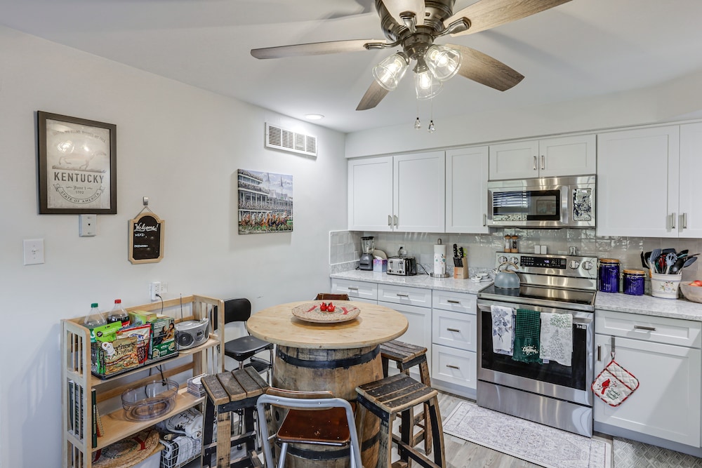 Lexington Vacations - Lovely Lexington Home: 4 Mi to Downtown! - Property Image 1