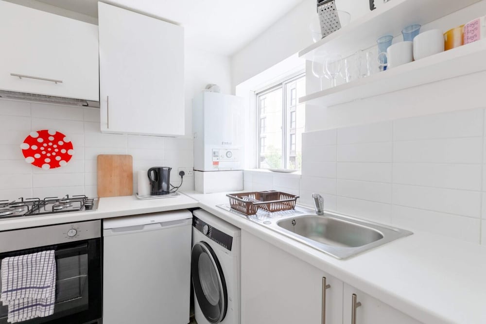 Cosy 1bedroom Flat - 2 Min Walk to Kensington Gardens!