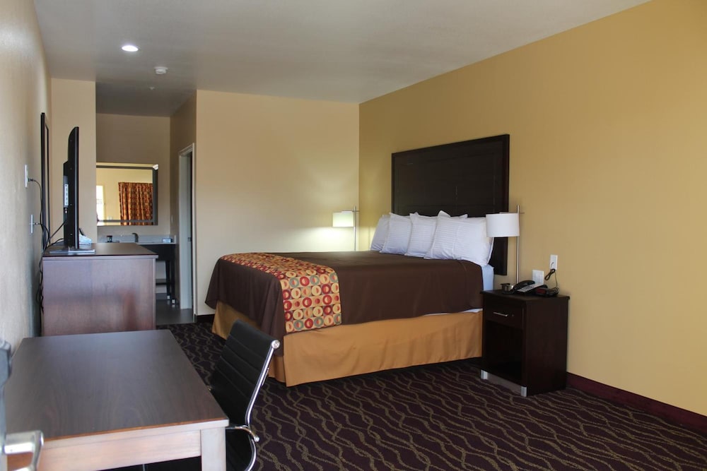 Express Inn & Suites - Bush Airport